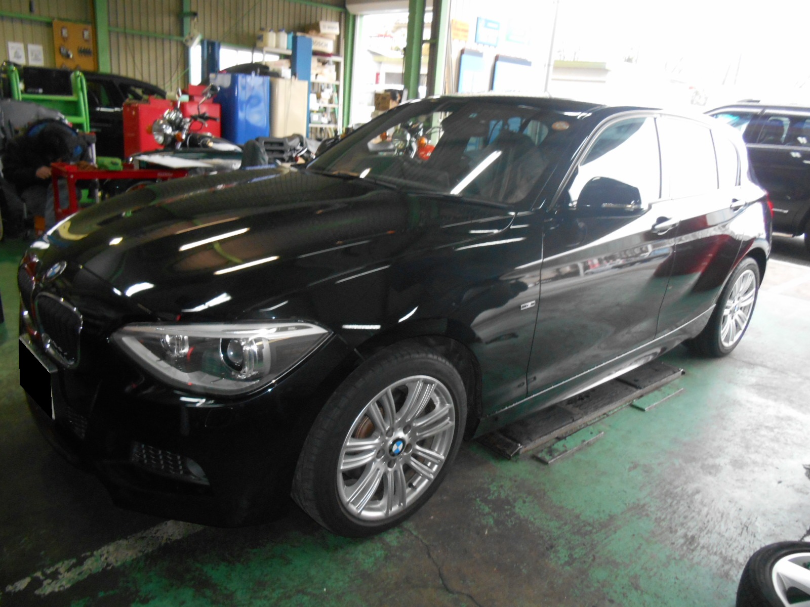 BMW1シリーズ、車検整備。