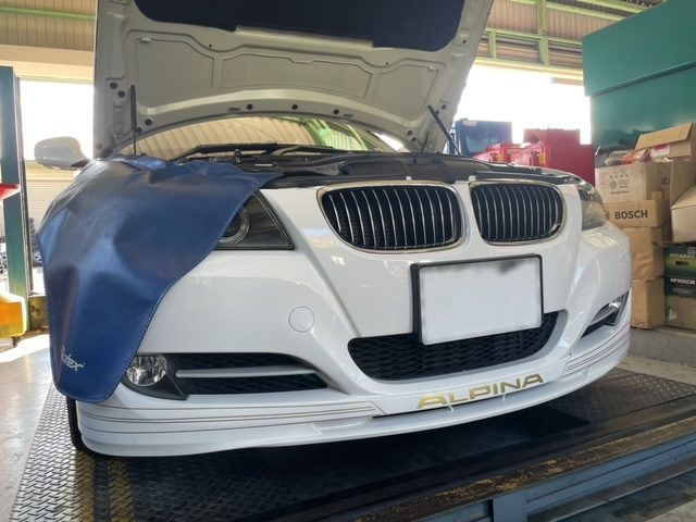 BMW３シリーズ、アルピナ、オイル漏れ修理。